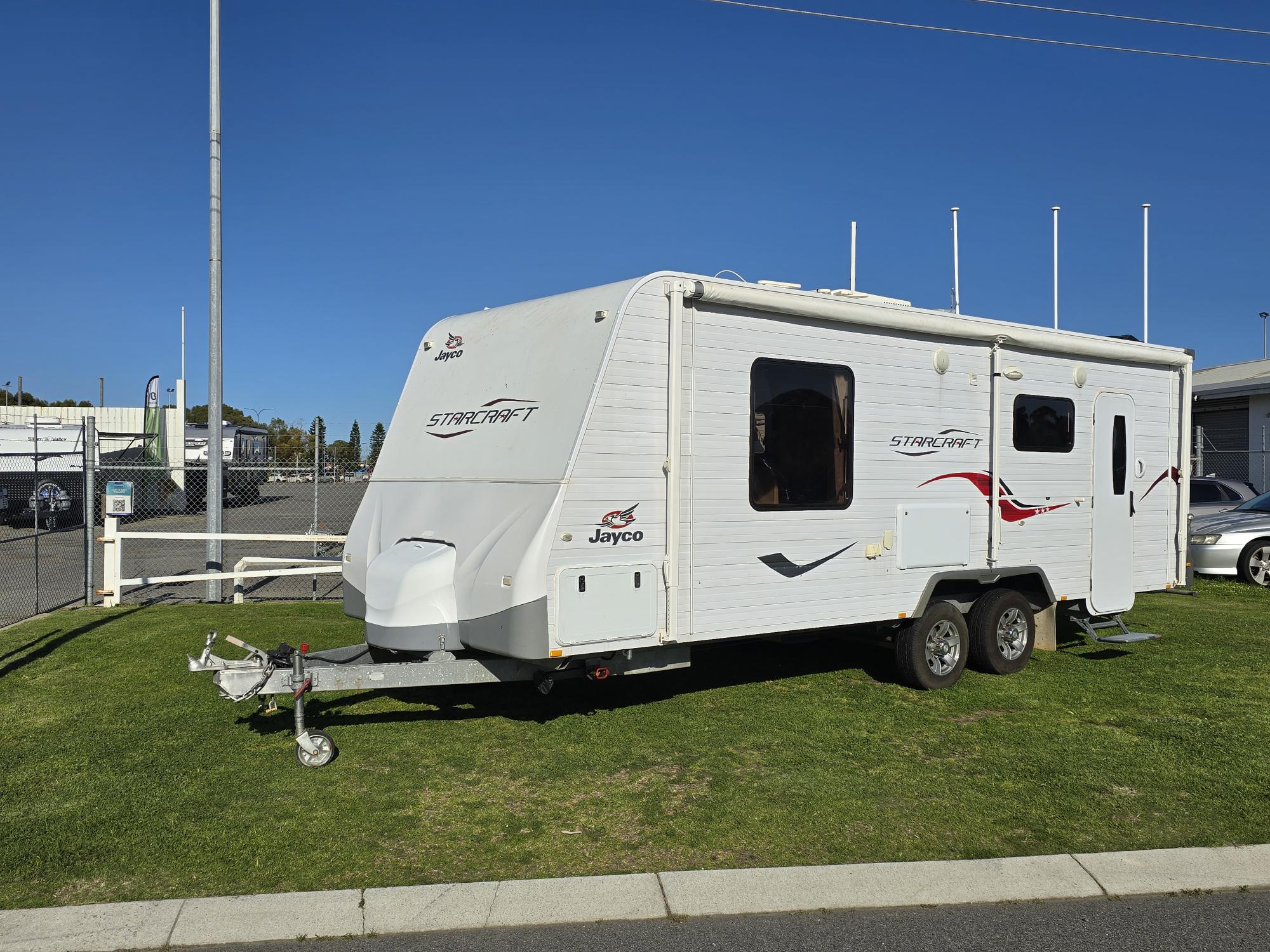 2016 JAYCO STARCRAFT SLIDEOUT 22’6″ (U81207)